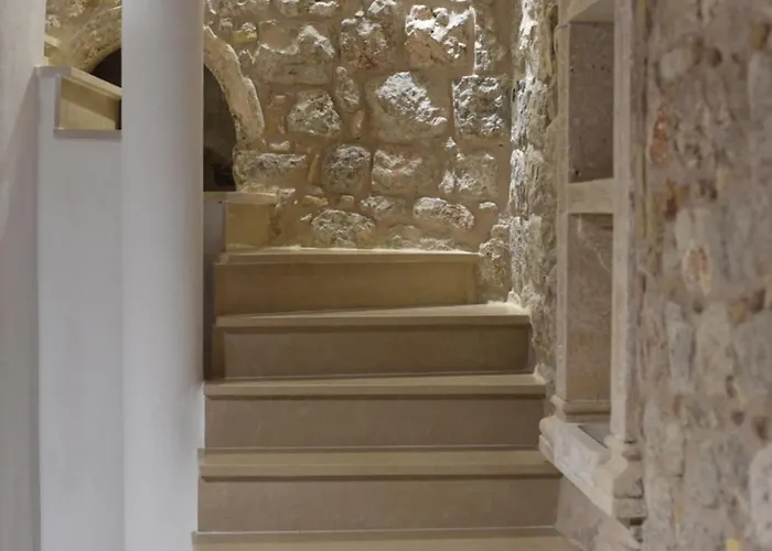 Lorenzo Old Town دوبروفينك