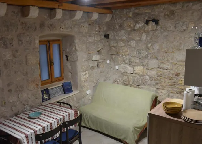 Lorenzo Old Town * دوبروفينك